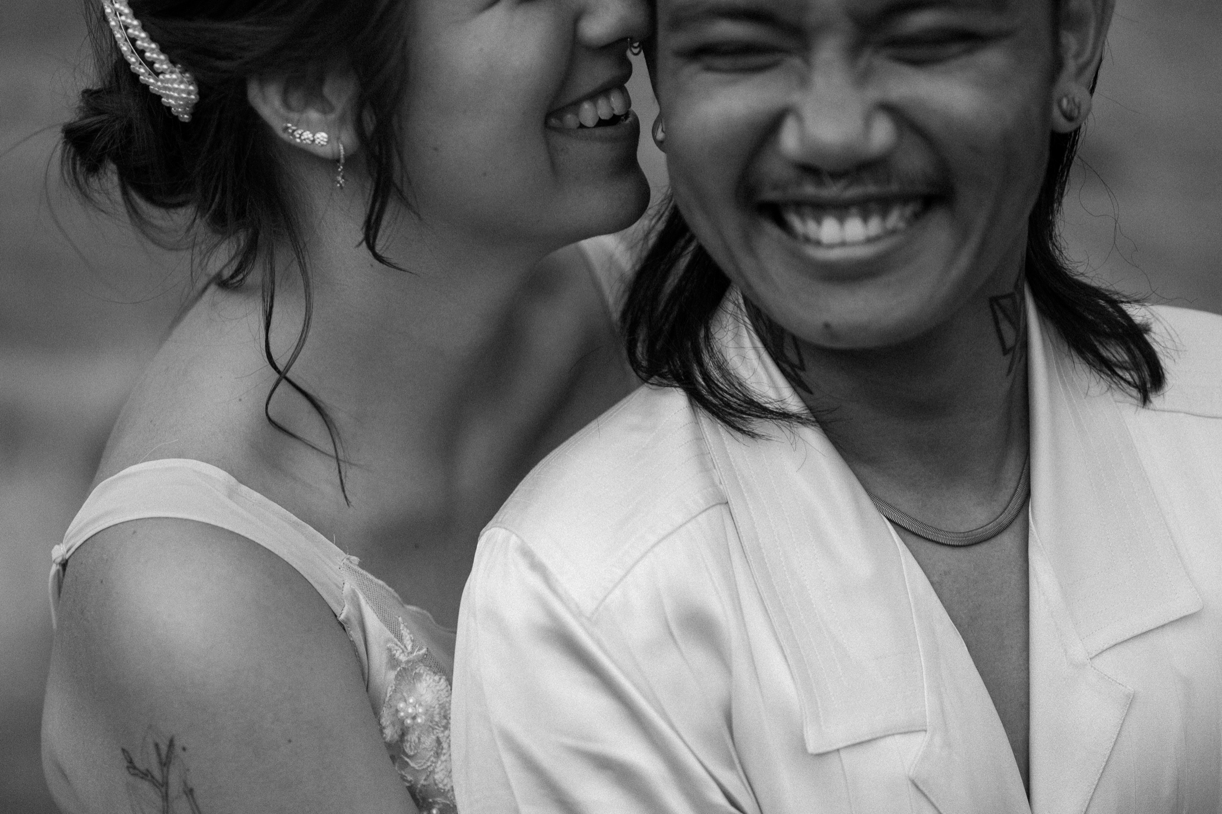 Colorado vow renewal in Morrison, Colorado. A Colorado married couple performs their vow renewal on a sunny summer day near Denver, Colorado. Photos by Denver elopement photographer, Ashley Joyce Photography, copyright 2022.