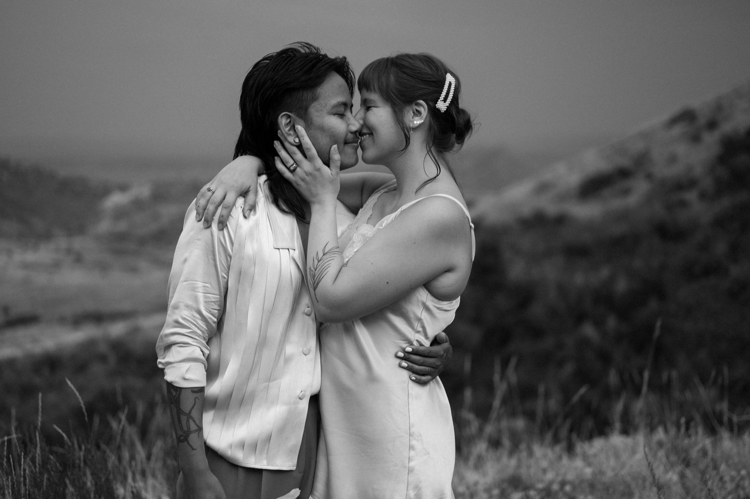 Colorado vow renewal in Morrison, Colorado. A Colorado married couple performs their vow renewal on a sunny summer day near Denver, Colorado. Photos by Denver elopement photographer, Ashley Joyce Photography, copyright 2022.