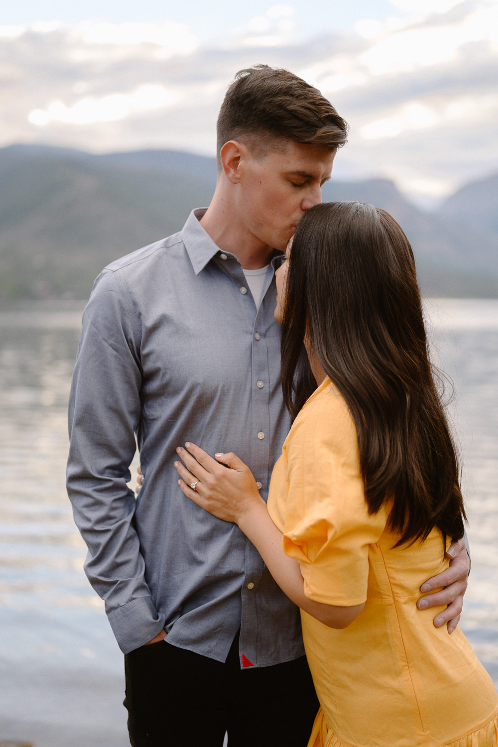 A fall engagement session at Rocky Mountain National Park by Durango and Telluride wedding photographer Ashley Joyce