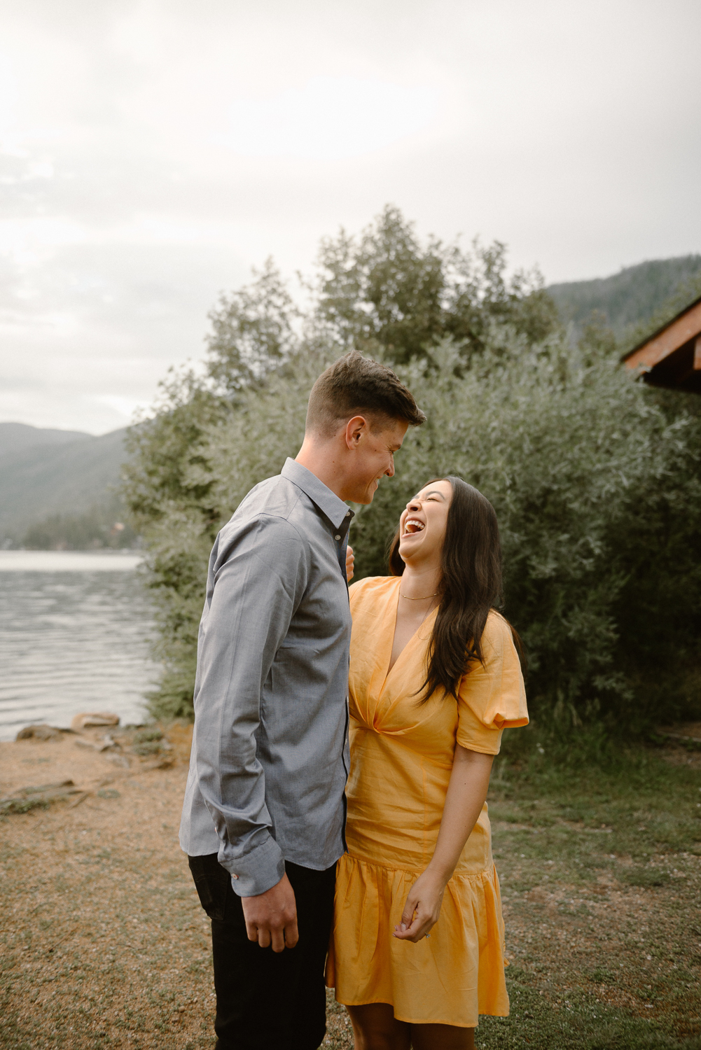 A fall engagement session at Rocky Mountain National Park by Durango and Telluride wedding photographer Ashley Joyce