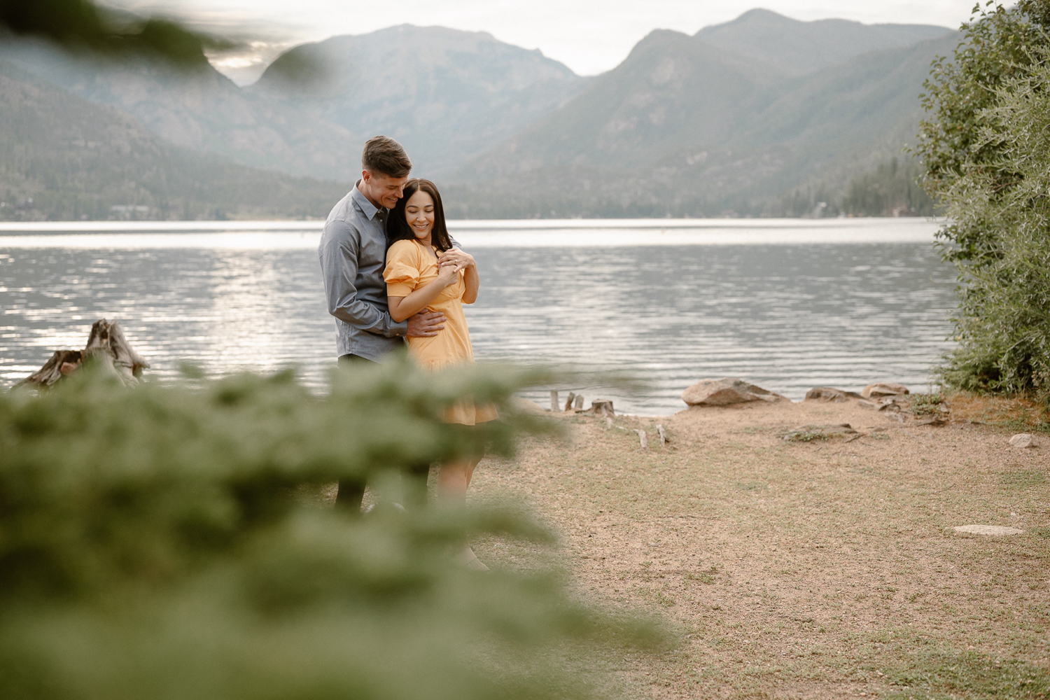 A fall engagement session at Rocky Mountain National Park by Durango and Telluride wedding photographer Ashley Joyce