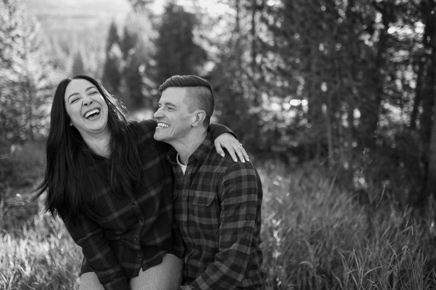 A fall engagement session at Rocky Mountain National Park by Durango and Telluride wedding photographer Ashley Joyce