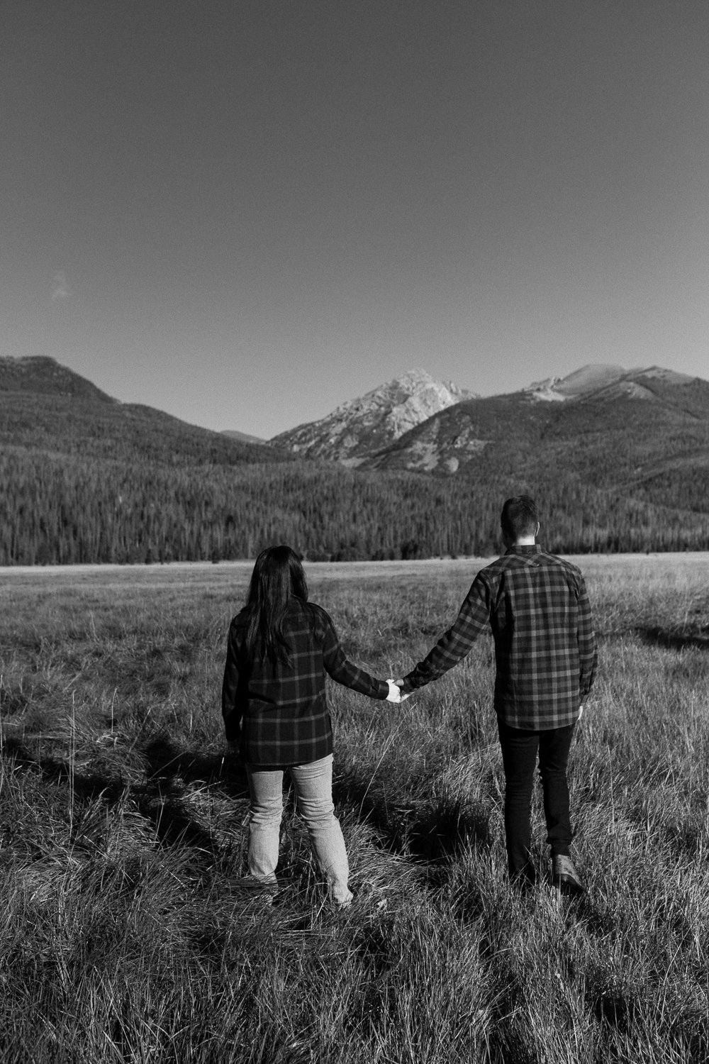 A fall engagement session at Rocky Mountain National Park by Durango and Telluride wedding photographer Ashley Joyce