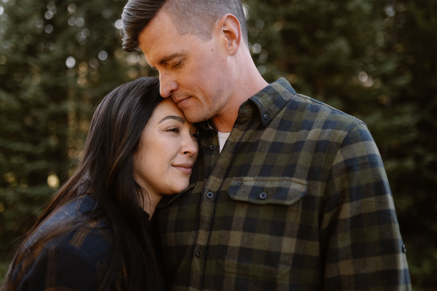 A fall engagement session at Rocky Mountain National Park by Durango and Telluride wedding photographer Ashley Joyce