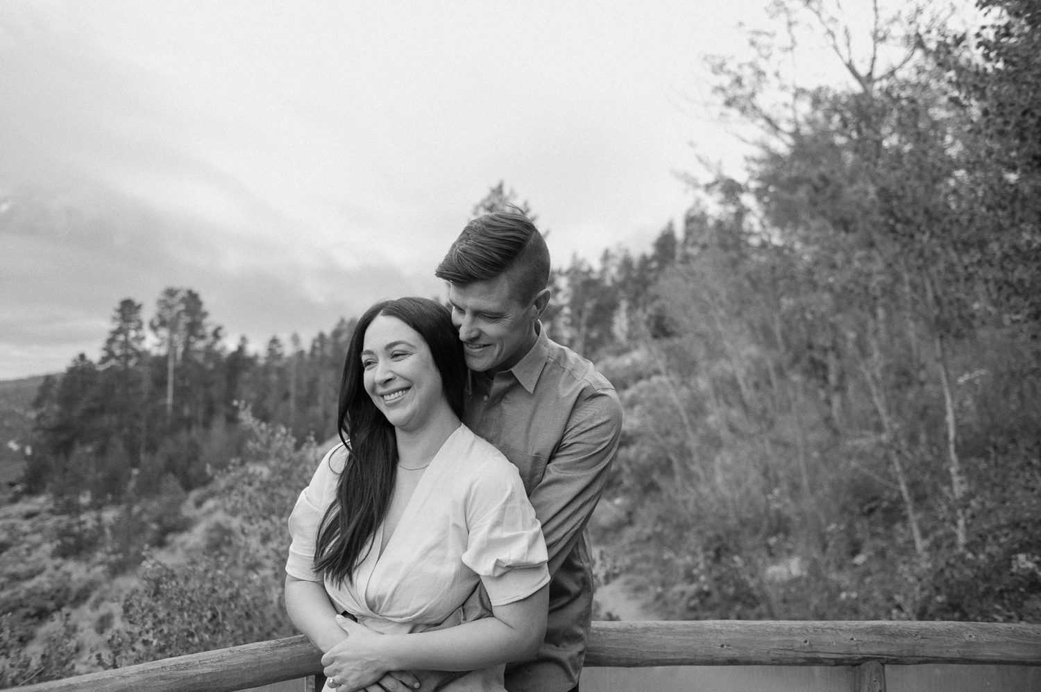 A fall engagement session at Rocky Mountain National Park by Durango and Telluride wedding photographer Ashley Joyce