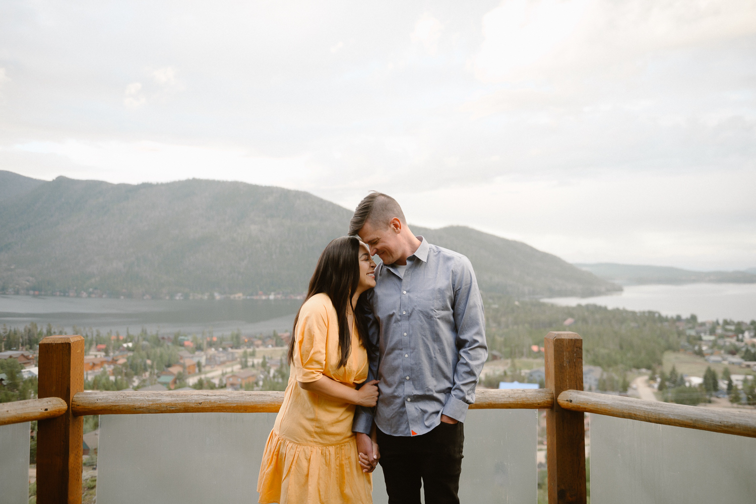 A fall engagement session at Rocky Mountain National Park by Durango and Telluride wedding photographer Ashley Joyce