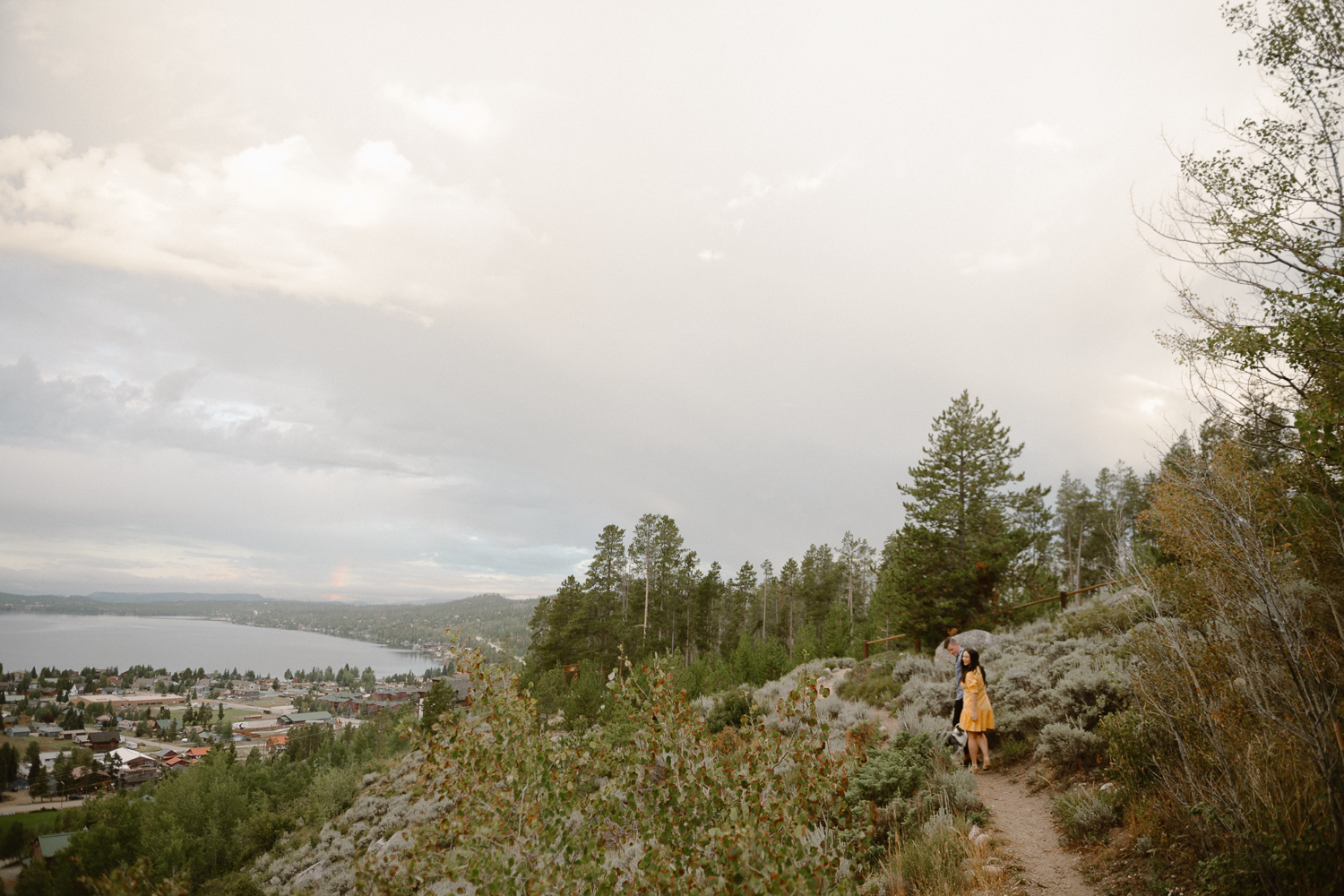 A fall engagement session at Rocky Mountain National Park by Durango and Telluride wedding photographer Ashley Joyce