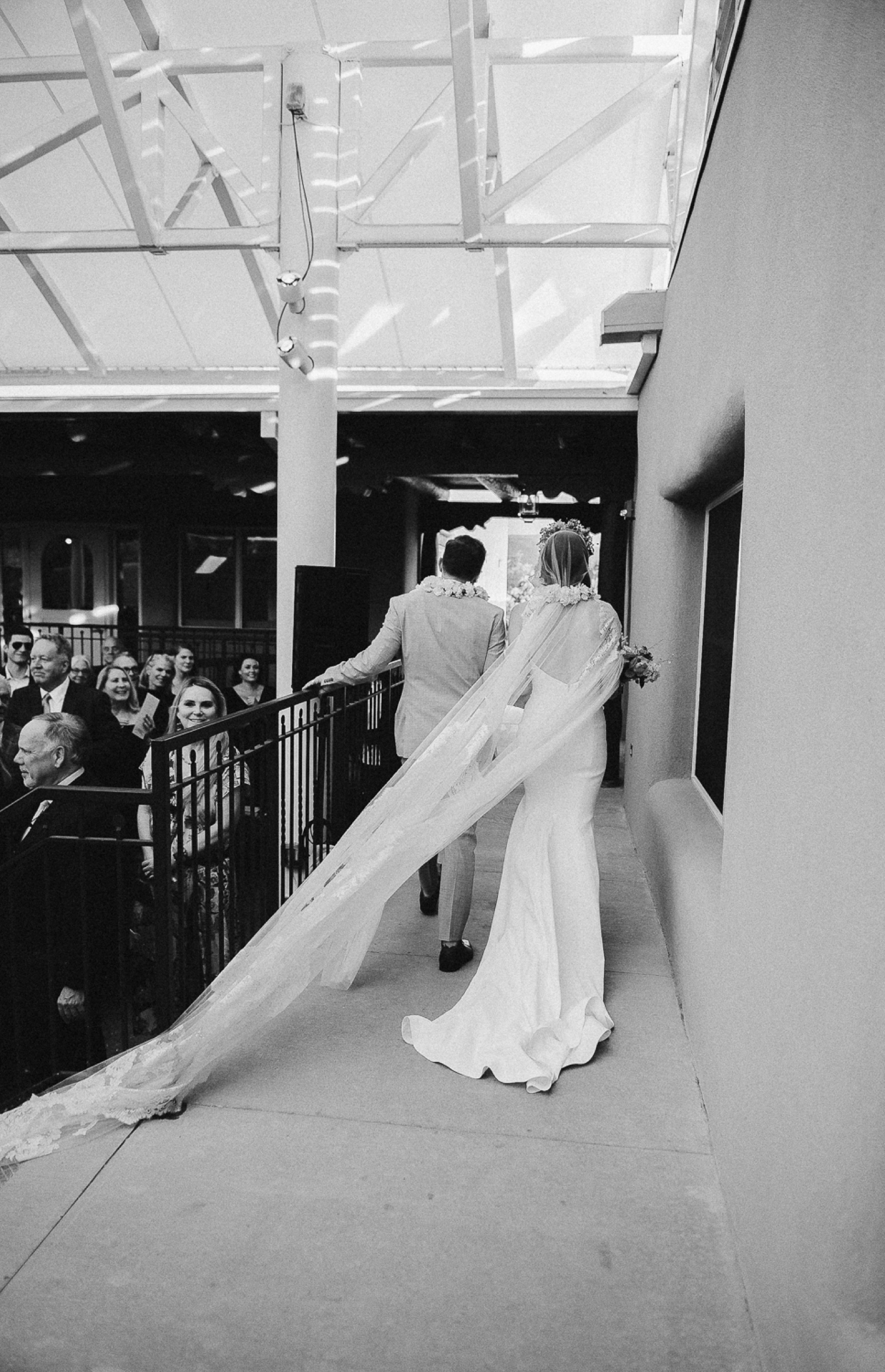 Romantic Santa Fe Wedding at the Santa Fe Opera: A Chic and Luxurious Celebration | Photographed by Durango and Telluride wedding photographer Ashley Joyce