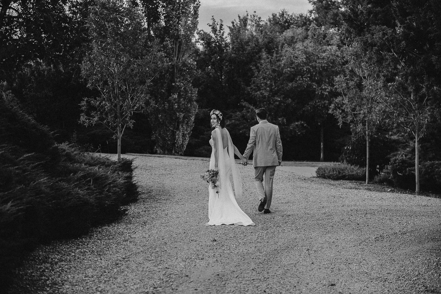 Romantic Santa Fe Wedding at the Santa Fe Opera: A Chic and Luxurious Celebration | Photographed by Durango and Telluride wedding photographer Ashley Joyce