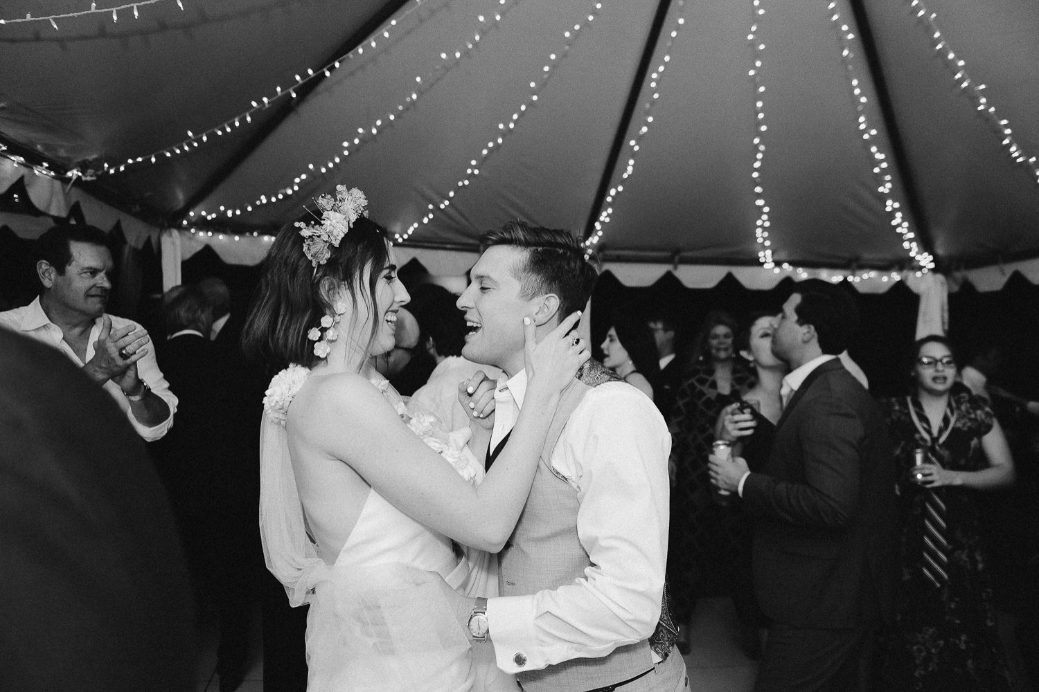 Romantic Santa Fe Wedding at the Santa Fe Opera: A Chic and Luxurious Celebration | Photographed by Durango and Telluride wedding photographer Ashley Joyce