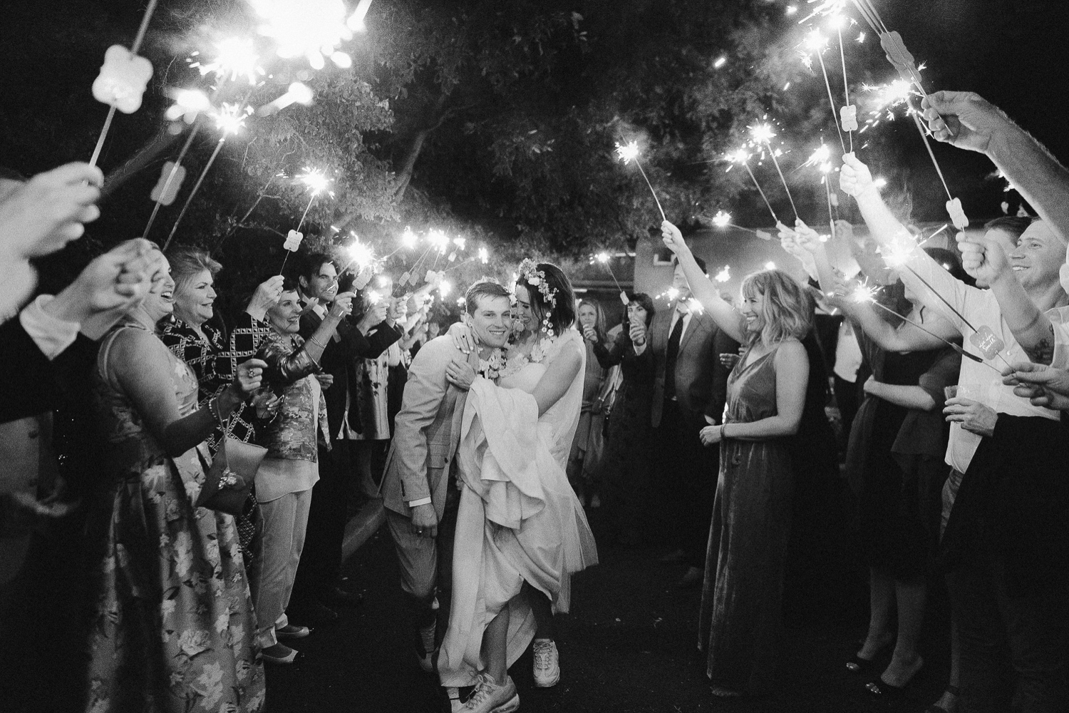 Romantic Santa Fe Wedding at the Santa Fe Opera: A Chic and Luxurious Celebration | Photographed by Durango and Telluride wedding photographer Ashley Joyce