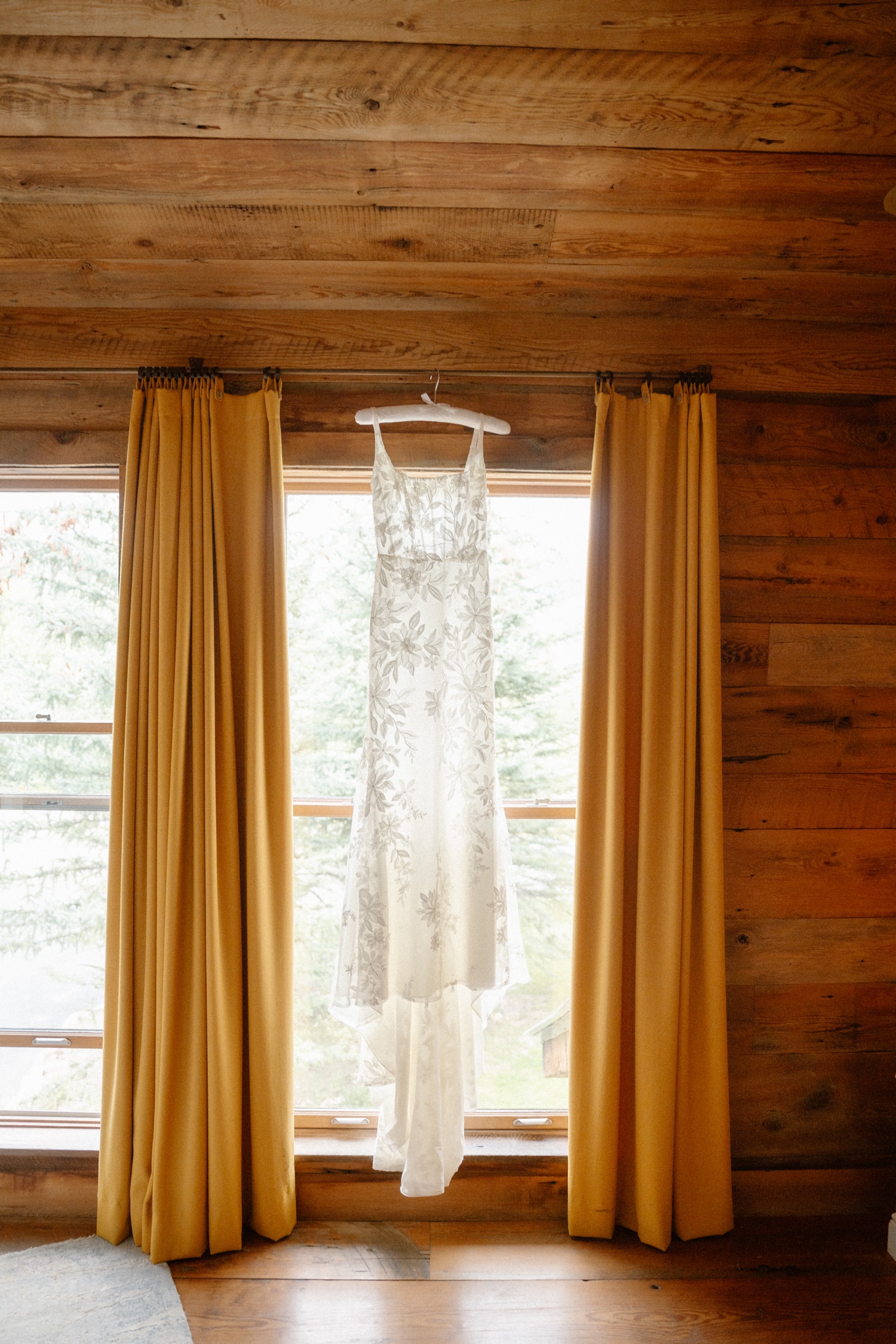 Candid wedding photography for this Crested Butte wedding, photographed by Telluride wedding photographer Ashley Joyce.